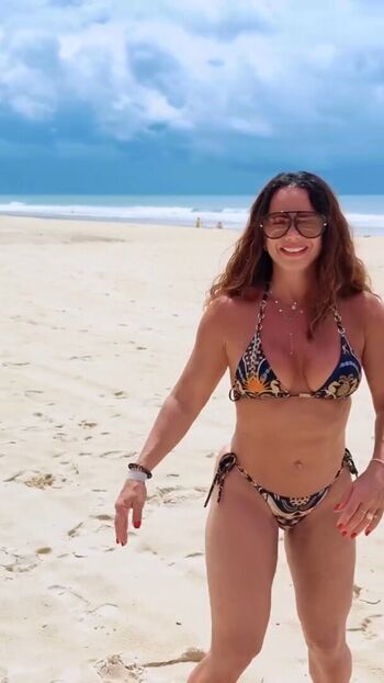 Viviane Araujo