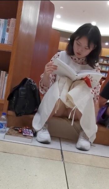 Voyeur Asian Pissing Toilet &Amp; Upskirts Only