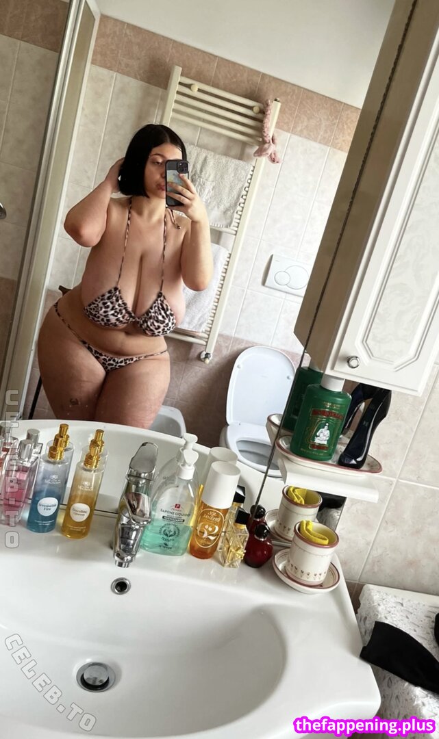 Mxmmytina / Vvalentinabonetalli Çıplak OnlyFans Fotoğrafı #140