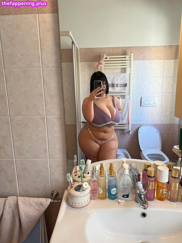 Mxmmytina / Vvalentinabonetalli Foto OnlyFans Nua #175