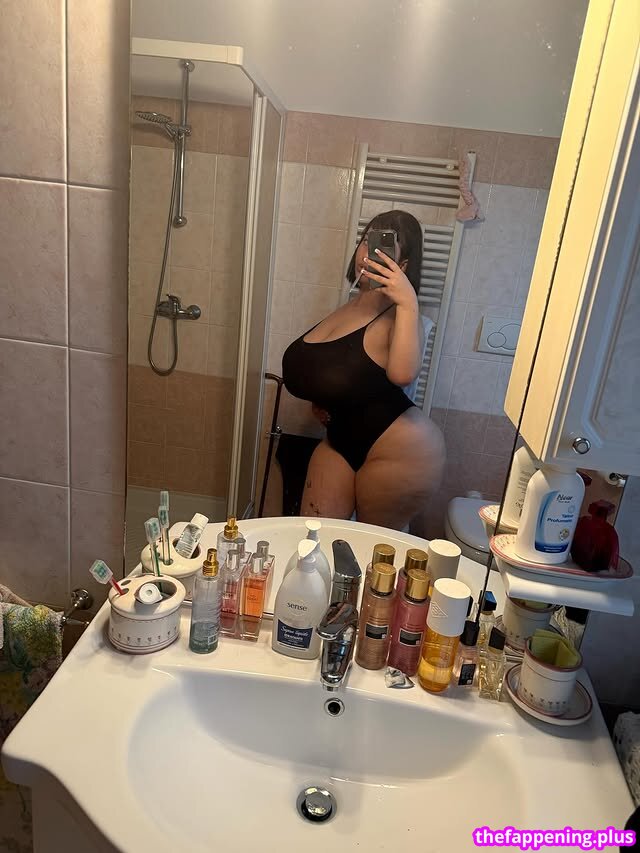 Mxmmytina / Vvalentinabonetalli Foto OnlyFans Nua #184