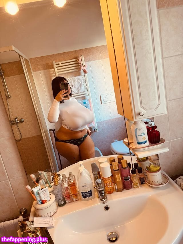 Mxmmytina / Vvalentinabonetalli Çıplak OnlyFans Fotoğrafı #186