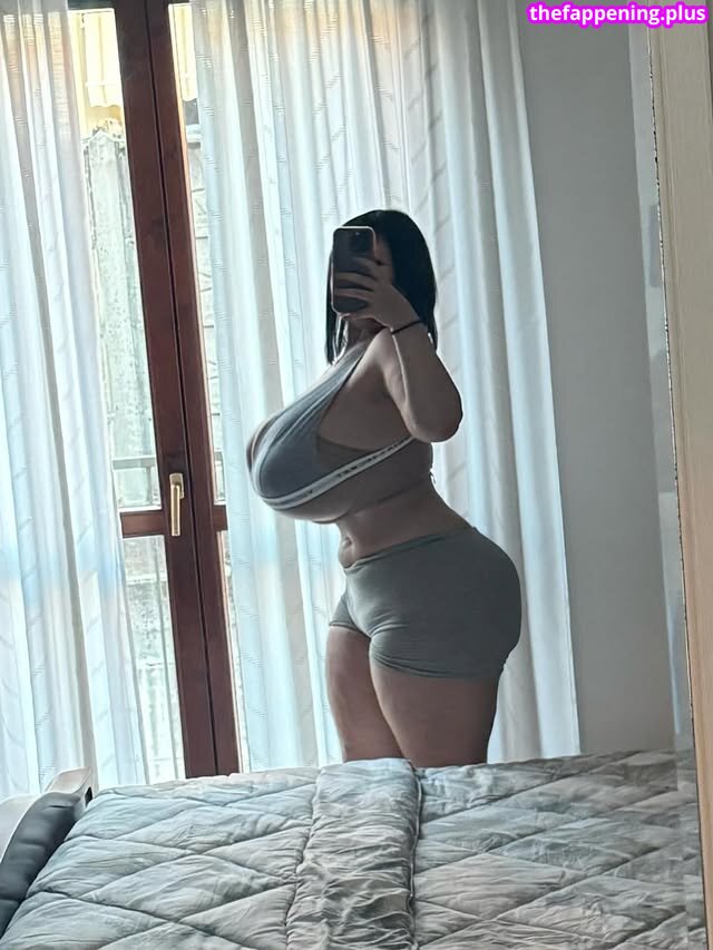 Mxmmytina / Vvalentinabonetalli Fotografie OnlyFans Dezbrăcată #201