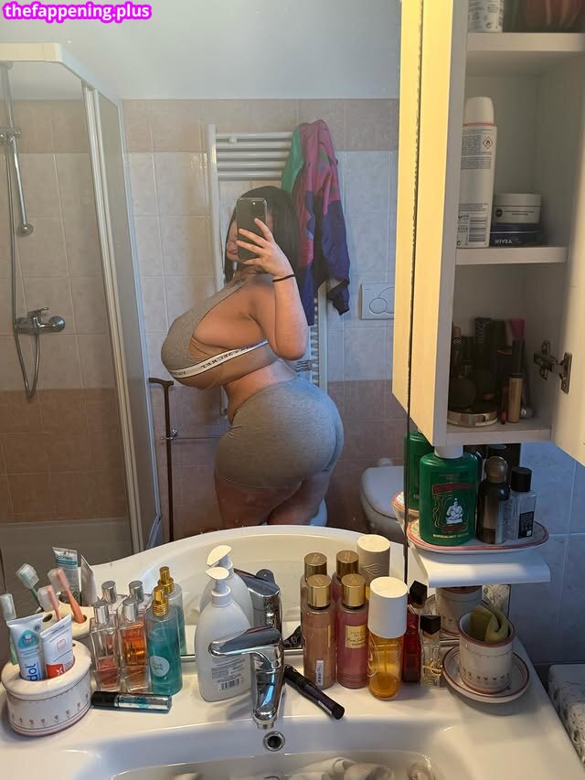 Mxmmytina / Vvalentinabonetalli Nude OnlyFans Photo #202