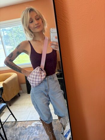 WheezyBlonde