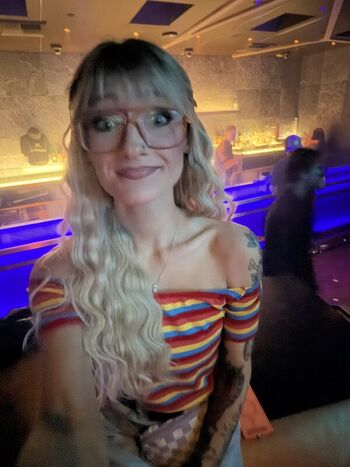 WheezyBlonde