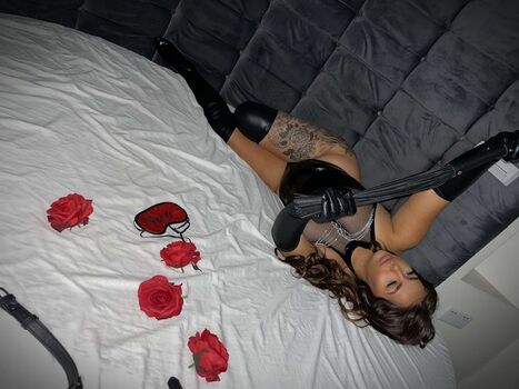 Xchloeee