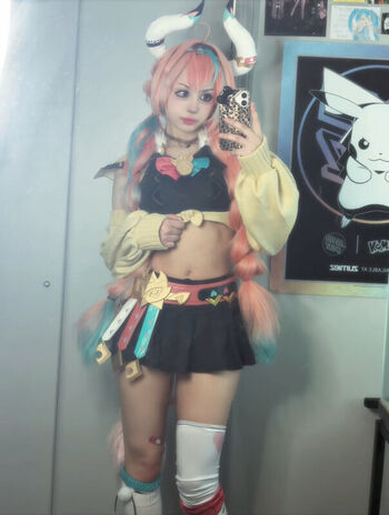 xenluvsmiku