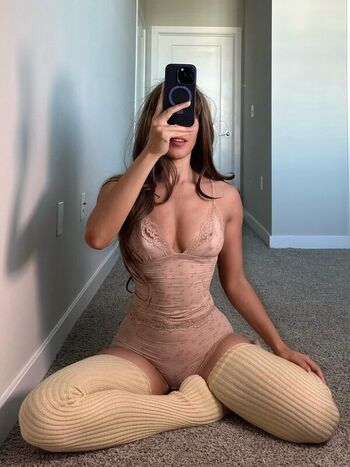 xlovelyadrianax