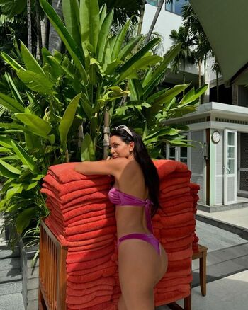 Zaira Nara