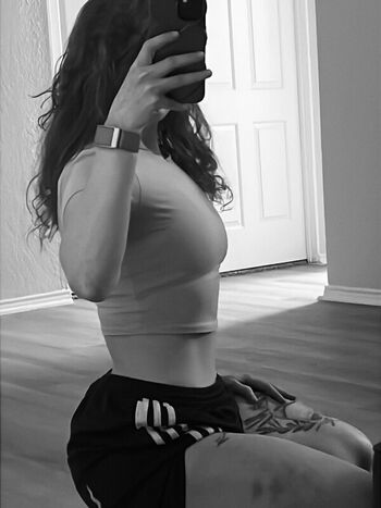 Zoe Tierney