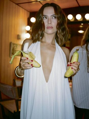 Zoey Deutch